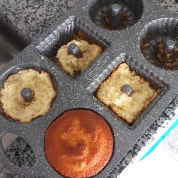 Emsan Griss One Six 6 Li Döküm Kek Kalıbı Yapışıyor Kekler Çıkmıyor