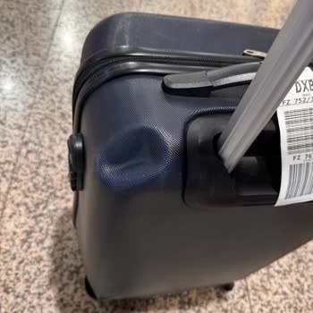 Fly Dubai: Поврежденный чемодан на рейсе Стамбул-Дубай