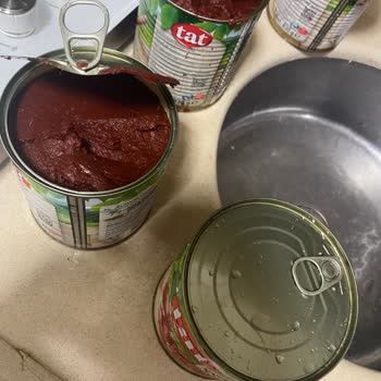 Tat Gıda Tat Marka Salça Bozuk Çıktı