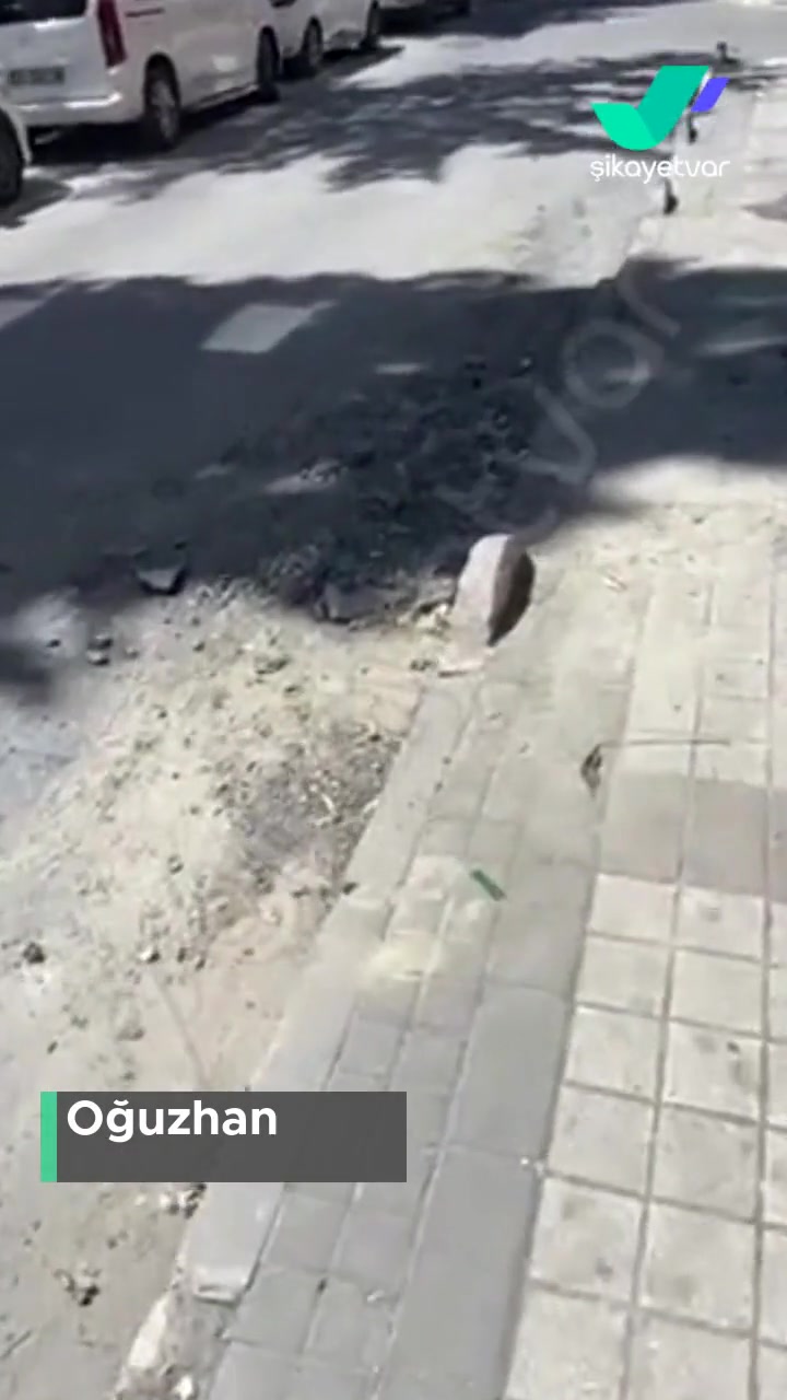 İSKİ Tarafından Kaldırılmayan Moloz videonun kapak resmi