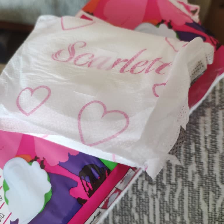 Scarlett Günlük Ped Ürün Çok Kalitesiz Olmuş