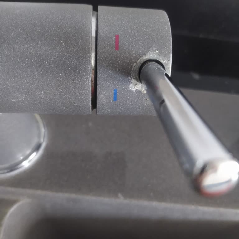 Franke Mutfak Bataryasında Oluşan Soyulmalar