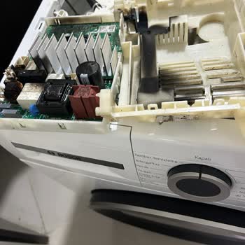 Bosch Çamaşır Makinem Patladı