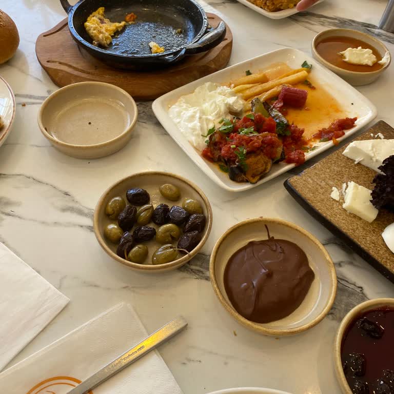 Diva Pastaneleri Diva Pastanesi Kahvaltı