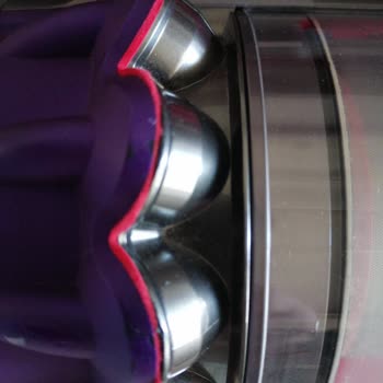 Dyson Süpürge Başlık Sorunu Ve Siklon Kısımlarındaki Soyulma