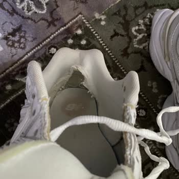 SuperStep Kısa Sürede Yırtılan New Balance Ayakkabılar