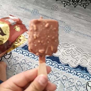 Magnum Normal Dondurma Boyutunun Yarısı Çıktı