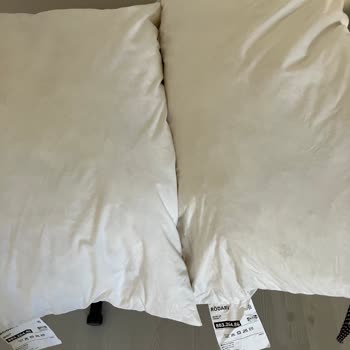 IKEA Rödarv Kırlentlerde Dayanılmaz Koku Problemi!