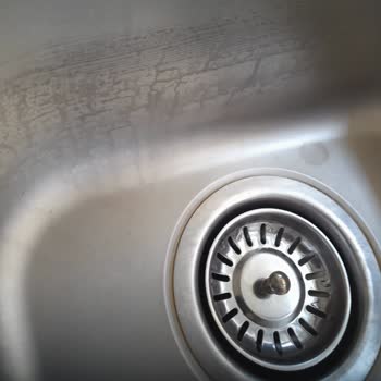 Porçöz Mutfak Lavaboda Leke İzi Yaptı