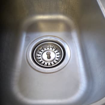 Porçöz Mutfak Lavaboda Leke İzi Yaptı