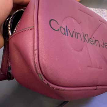 Boyner Calvin Klein Çantada Beklenmedik Deri Soyulması
