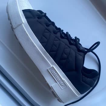 Adidas Kesinlikle Müşteri Memnuniyetsizliği