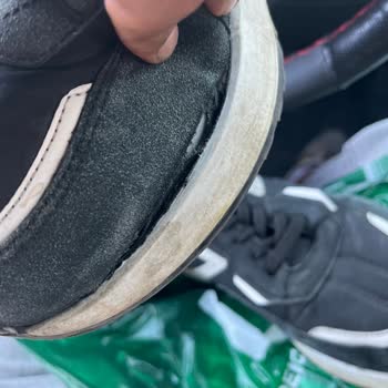 Deichmann Doesn't Care About The Products It Sells