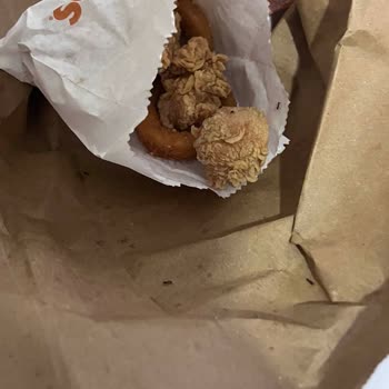 Popeyes'tan Karıncalar Çıktı!