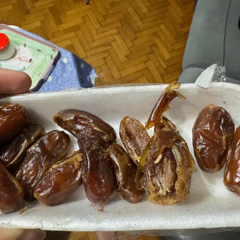 Bizim Toptan Market Kurtlanmış Hurmalar Problemi