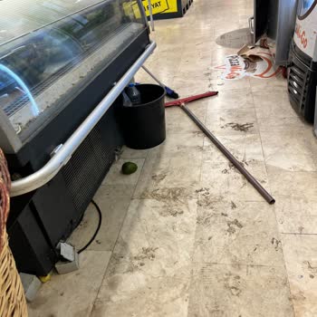 Migros Finike Marina'da Kötü Deneyim Ve İlgisiz Çalışanlar