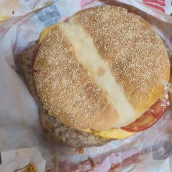 Burger King Buca Tınaztepe Şubesinin Bozuk Ürün Göndermesi