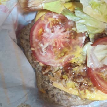 Burger King Buca Tınaztepe Şubesinin Bozuk Ürün Göndermesi