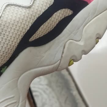 Skechers Ayakkabıların Haline Bakın