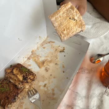 Düzgün Market Tatlıda Hijyen Sorunu Yaşadık