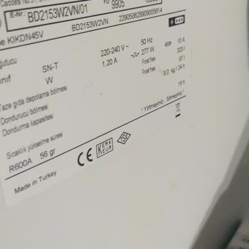 Profilo Marka Buzdolabı Kapısında Boya Atması