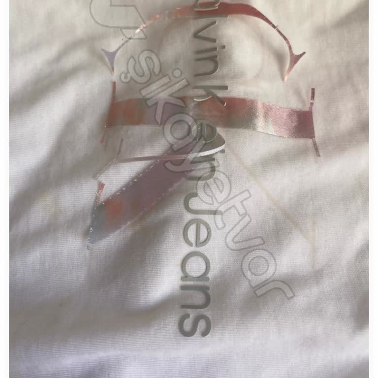 Boyner'den Alınan Calvin Klein T-shirt Yıkamada Soyulması