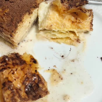 Carrefour Baklavadan Kıl Çıktı