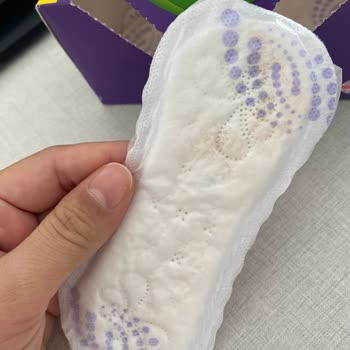 Molped Günlük Pedde Sert Bir Yapışkan Cismin Çıkması