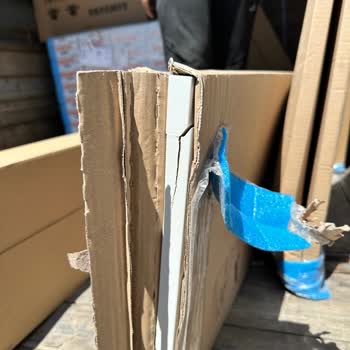 IKEA'dan Aldığım Kitaplıklar Sürekli Kırık Geliyor