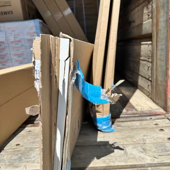 IKEA'dan Aldığım Kitaplıklar Sürekli Kırık Geliyor