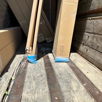 IKEA'dan Aldığım Kitaplıklar Sürekli Kırık Geliyor