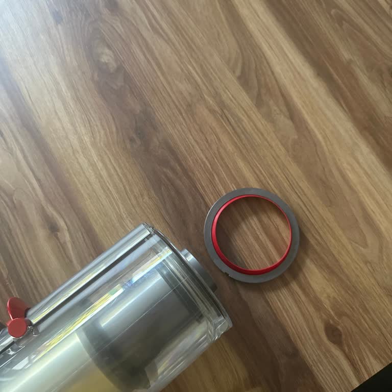 Dyson V15 Süpürge Filtre Sorunu Ve Hassas Parçalar
