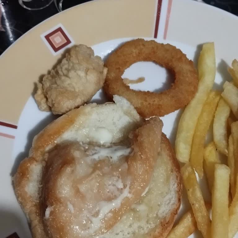 Popeyes Hayal Kırıklığı Hamburgerin Tavuğu Bile Küçücük İçi Bomboş