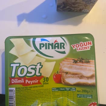 Pınar Et ve Süt Marketten Alınan Küflü Tost Ekmeği