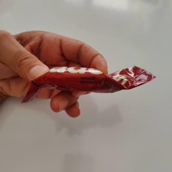 Tadelle Paket İçerisinde Yarım Çikolata