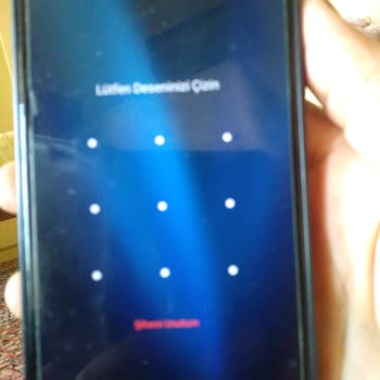 3 Yıllık Oppo A5S İptal Edildiği Halde Ekran Deseni İstiyor...