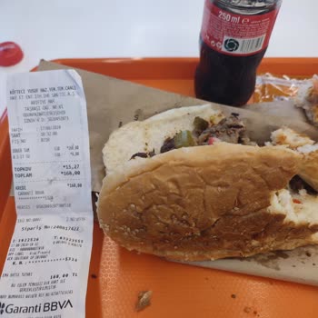 Köfteci Yusuf Soğuk Ve Bayat Döner Deneyimi