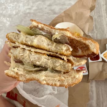 Burger King Ekstra Para Alıp, Hizmet Vermemek