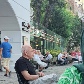 Köfteci Yusuf 65 Yaş Üstü Dedelerden Bıktım