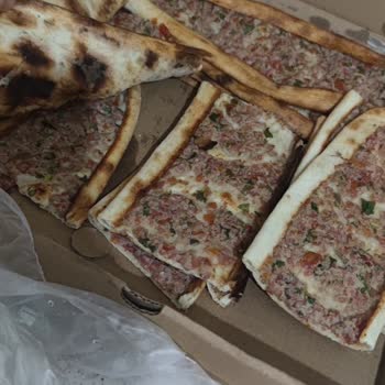 Meşhur Bozdoğan Pidecisi Islak Pide Merkezi!