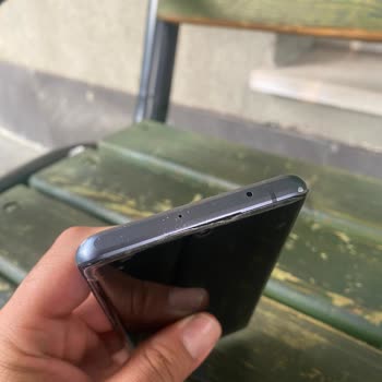 Media Markt Gaziantep Sankopark Mağazasında Xiaomi 10 Lite Telefon