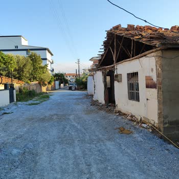 Manisa Büyükşehir Belediyesi Yoğun Şikayetlere Rağmen Açılamayan Yol