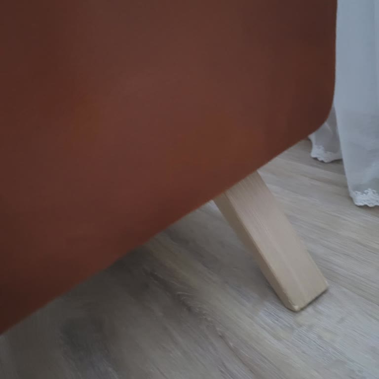 İstikbal Koltuğun Ayağı Kırıldı