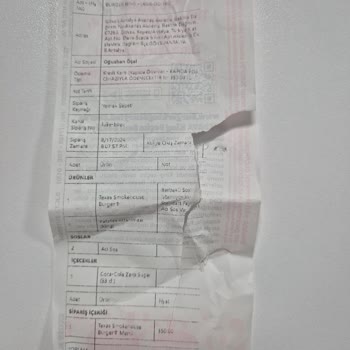 Burger King Küflü Ekmek Gönderdi.