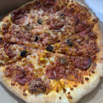Domino's Pizza Hamur Kullanmadan Pizza Yapmış