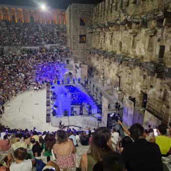 Biletino Konser De Yerlerimize Başkaları Oturdu.