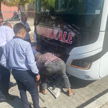 Pamukkale Turizm Pamukkale Yolda Lastik Patladı