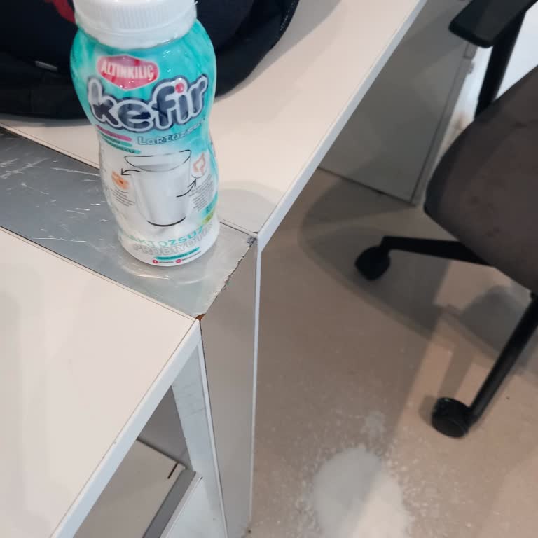 Altınkılıç Aldığımız Kefir Bozuk Çıktı Ve Patladı