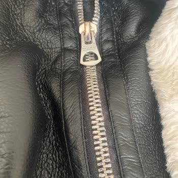 Pull And Bear Mont Fermuarları Paslandı