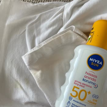 Nivea Güneş Kremi Sarı Lekeler Bırakıyor